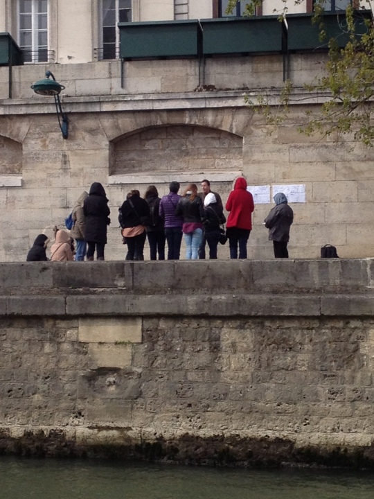 Like this picture, of a university class, having a class beside the Seine. So jealous I could just hurl stuff at them.